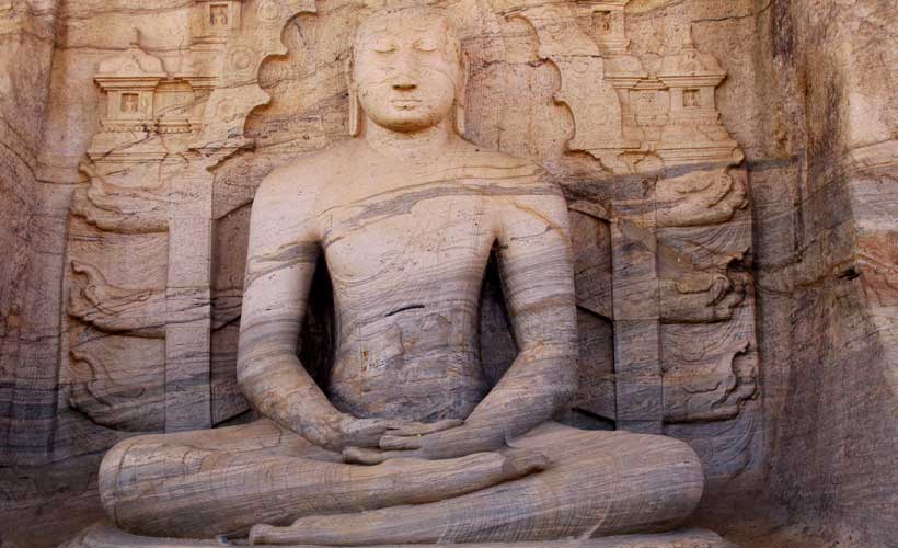 Buddist statue Polonnaruwa