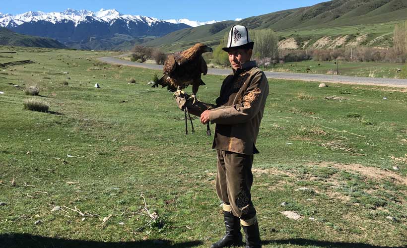 Eagle hunter in Jeti oguz