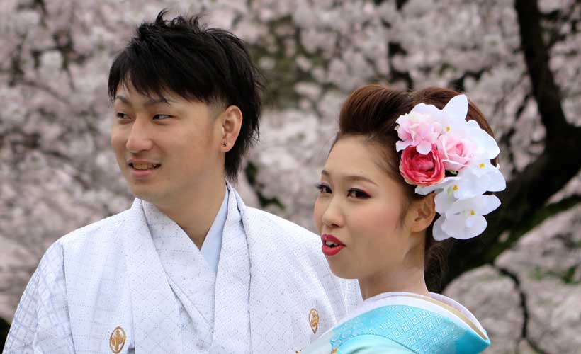 Japan wedding couple